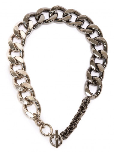 Oversized chain necklace
